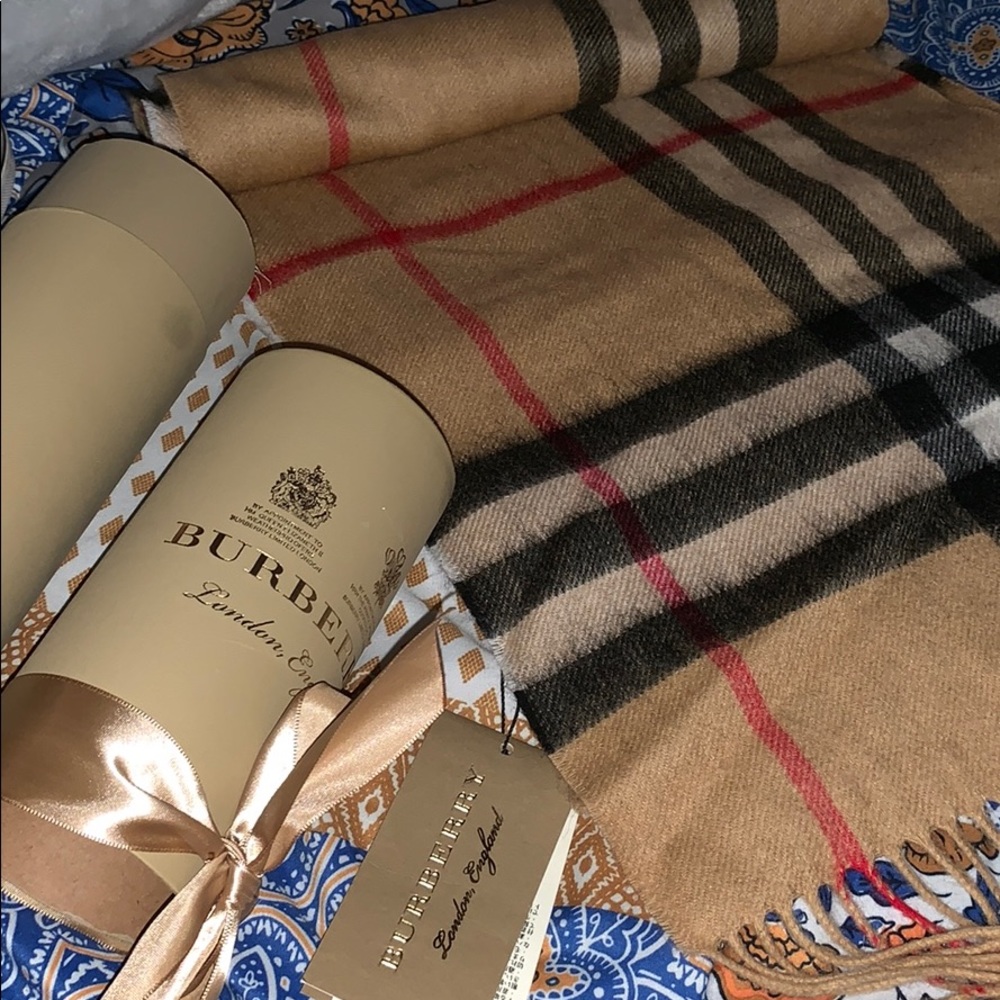 Burberry scarf